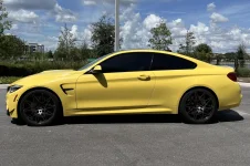 Dakar Yellow II BMW M4 (1).webp